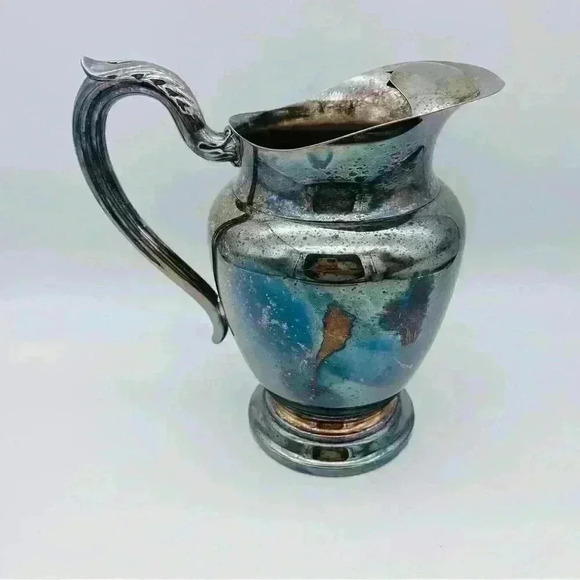 Vintage Wm A Rogers Sliverplate Water Pitcher with Ice Guard - Picture 5 of 15